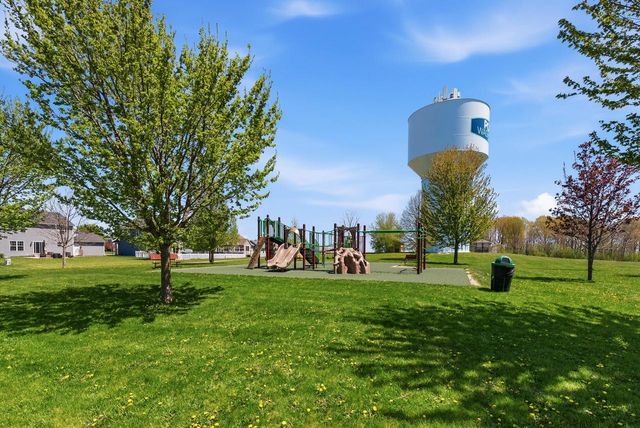 251 Indigo DRIVE, Port Washington, WI 53074