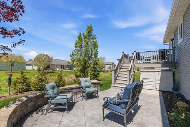251 Indigo DRIVE, Port Washington, WI 53074