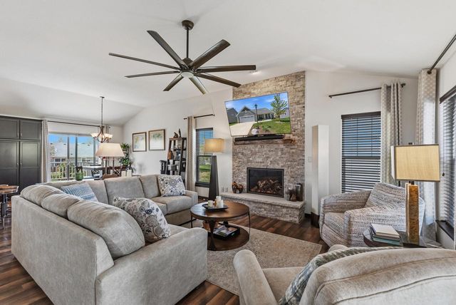 251 Indigo DRIVE, Port Washington, WI 53074