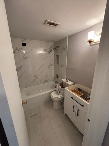 5325 CURRY FORD ROAD H101, Orlando, FL 32812