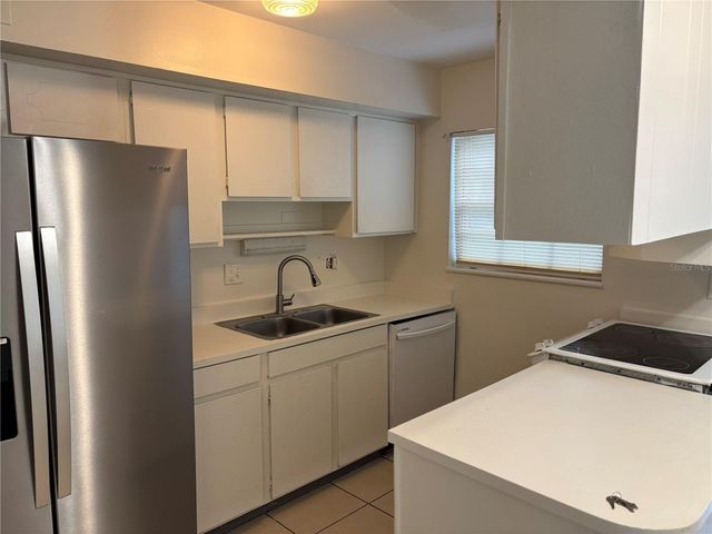 5325 CURRY FORD ROAD H101, Orlando, FL 32812