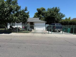 2215 E Flora St, Stockton, CA 95205