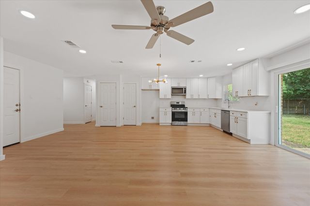 1317 California Trail, Grand Prairie, TX 75052
