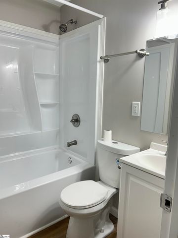 2530 E North Street Unit 8L, Greenville, SC 29615