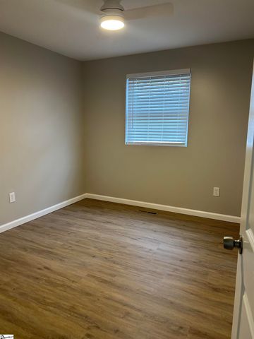 2530 E North Street Unit 8L, Greenville, SC 29615