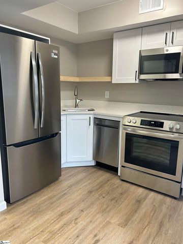 2530 E North Street Unit 8L, Greenville, SC 29615