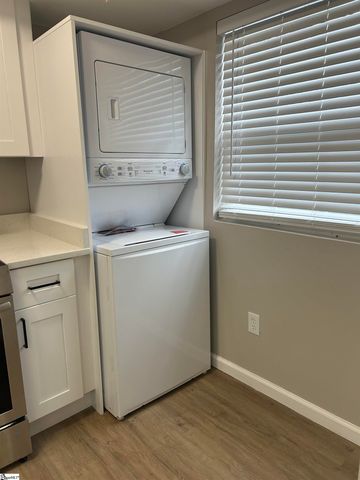 2530 E North Street Unit 8L, Greenville, SC 29615
