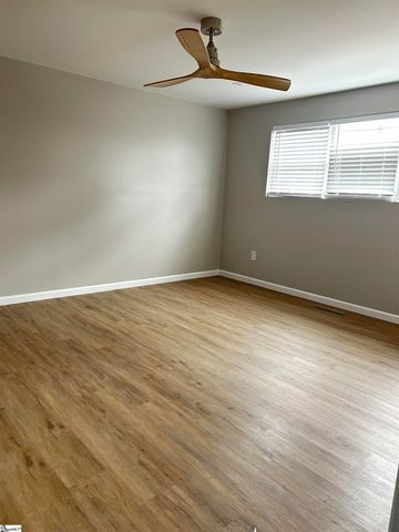 2530 E North Street Unit 8L, Greenville, SC 29615