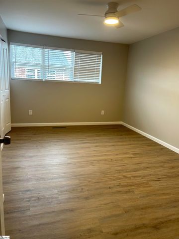 2530 E North Street Unit 8L, Greenville, SC 29615
