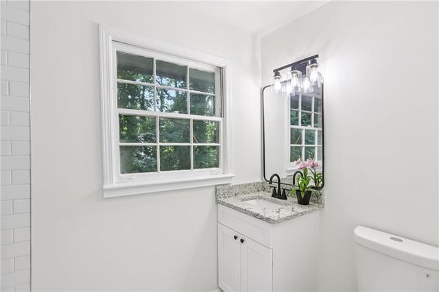 2436 Ovidia Circle, Atlanta, GA 30311