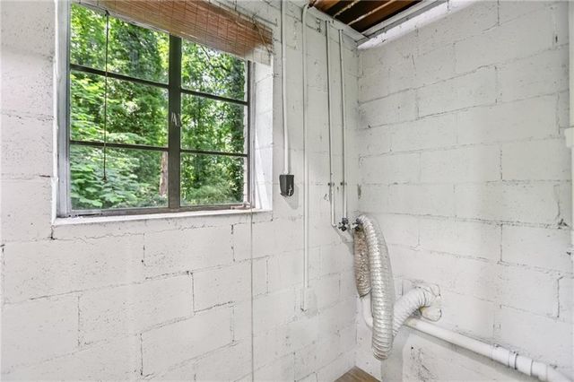 2436 Ovidia Circle, Atlanta, GA 30311