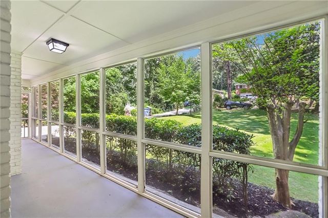 2436 Ovidia Circle, Atlanta, GA 30311