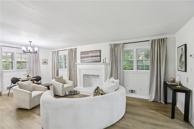 2436 Ovidia Circle, Atlanta, GA 30311