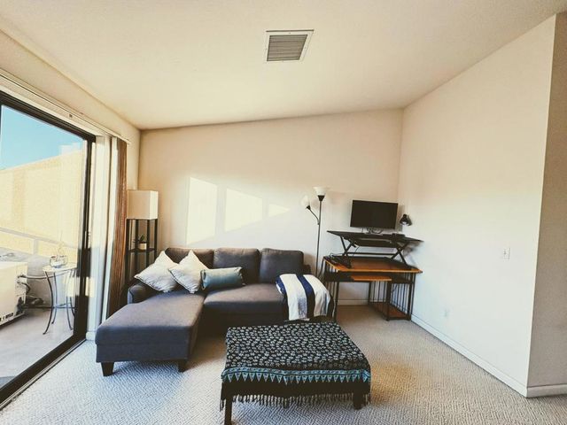 400 N 1st Street 303, San Jose, CA 95112