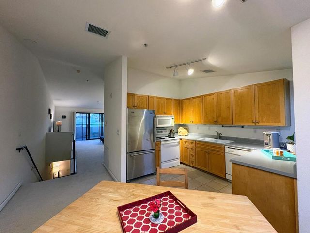 400 N 1st Street 303, San Jose, CA 95112