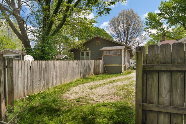 937 South Fremont Avenue, Springfield, MO 65804