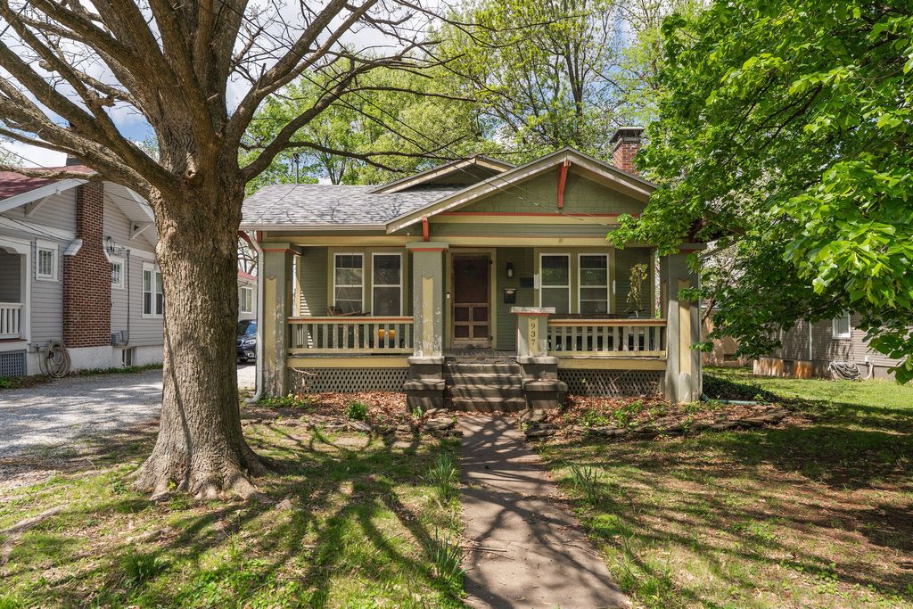 937 South Fremont Avenue, Springfield, MO 65804