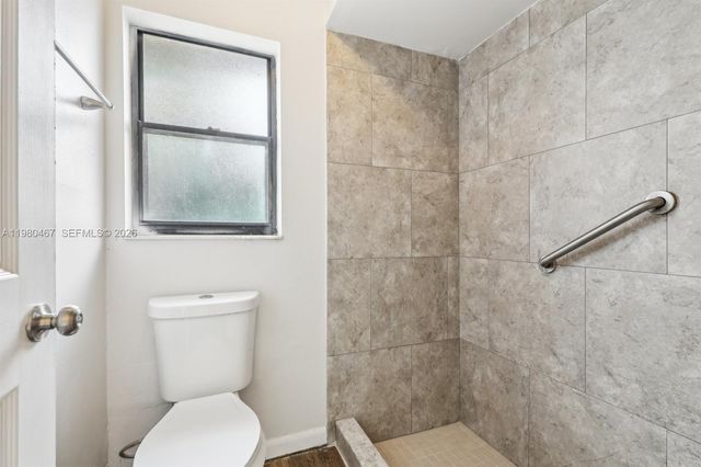 3789 Mil Pond Ct, Green Acres, FL 33463