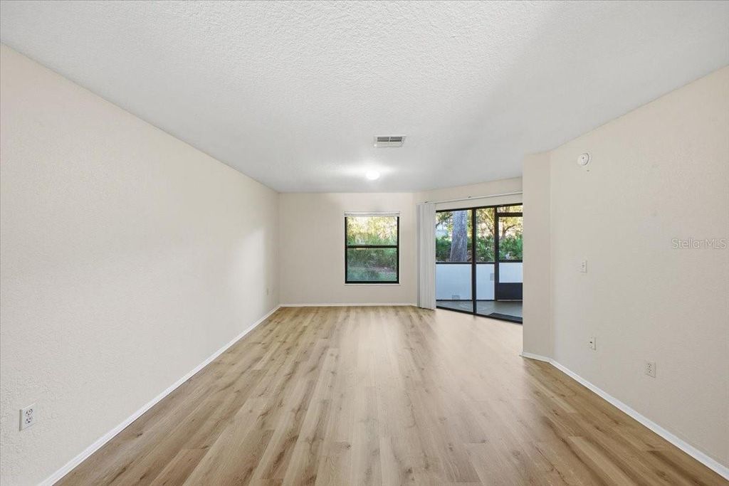 Image 15 of property listing at 7764 SUGAR BEND DRIVE 7764, Orlando, FL 32819