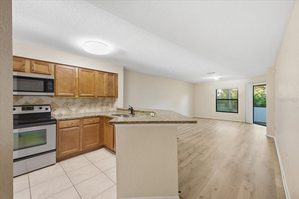 Image 6 of property listing at 7764 SUGAR BEND DRIVE 7764, Orlando, FL 32819