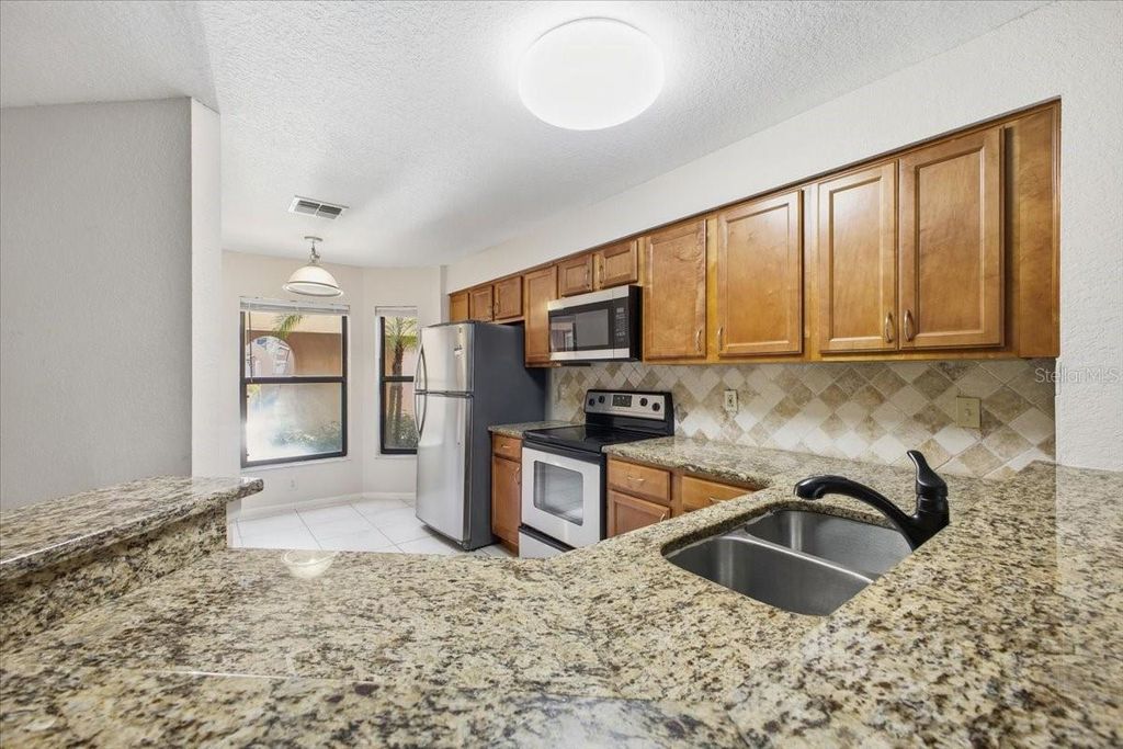 Image 8 of property listing at 7764 SUGAR BEND DRIVE 7764, Orlando, FL 32819