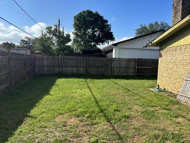3406 Country Club Drive, Grand Prairie, TX 75052
