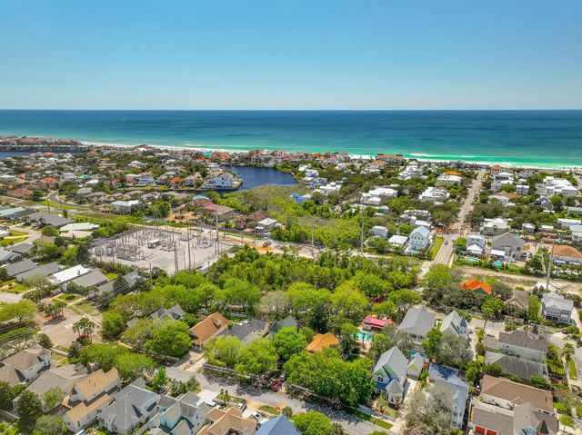 4586 Woodwind Drive, Destin, FL 32541