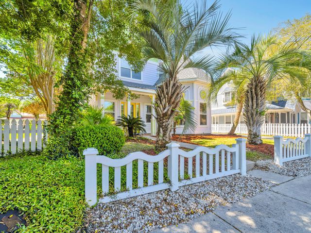 4586 Woodwind Drive, Destin, FL 32541