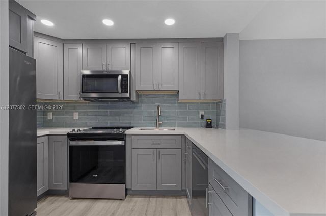 2731 NE 14th St Causeway 232, Pompano Beach, FL 33062