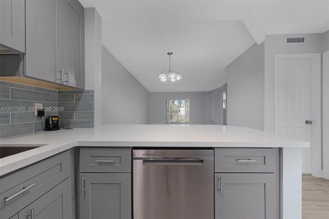 2731 NE 14th St Causeway 232, Pompano Beach, FL 33062