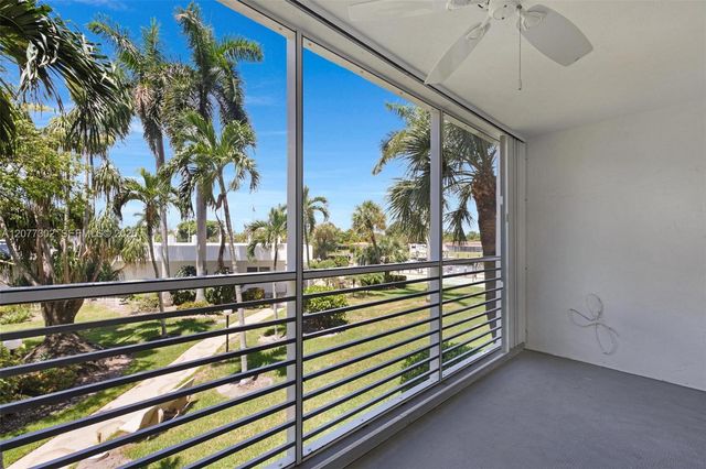 2731 NE 14th St Causeway 232, Pompano Beach, FL 33062