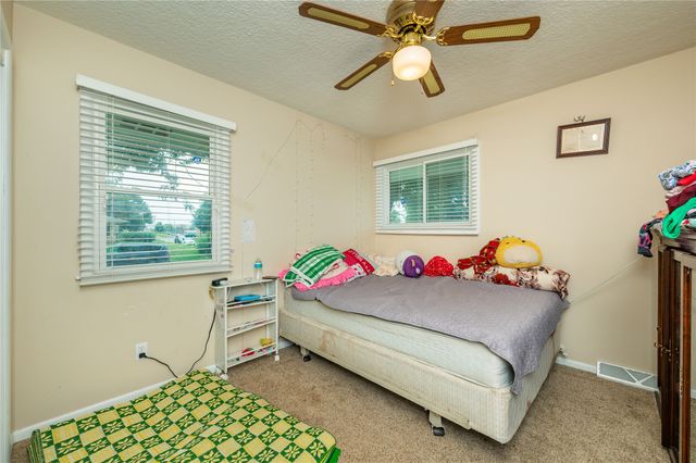 6501 Madison Avenue, Urbandale, IA 50322