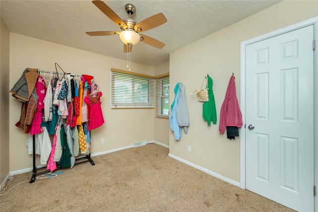 6501 Madison Avenue, Urbandale, IA 50322