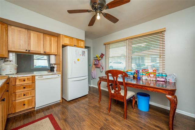 6501 Madison Avenue, Urbandale, IA 50322