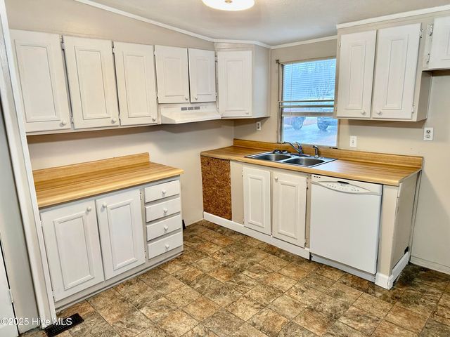 126 Winsor Drive, Rockingham, NC 28379