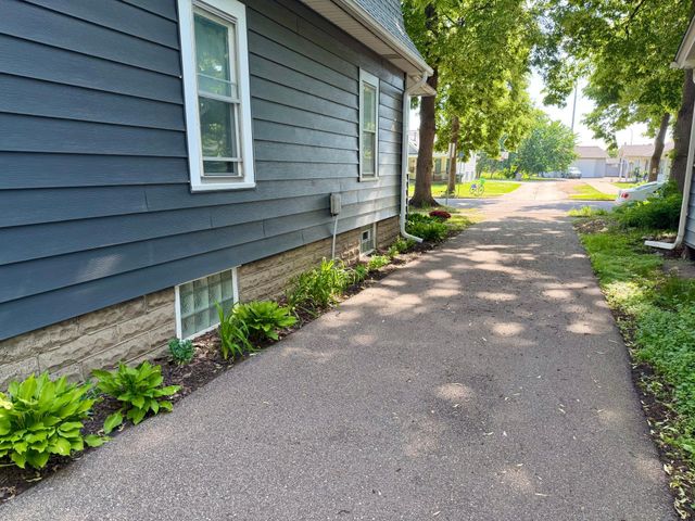 3206 24th Avenue S, Minneapolis, MN 55406