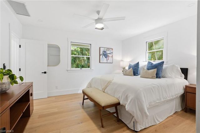 6260 Waxmyrtle WAY, Naples, FL 34109