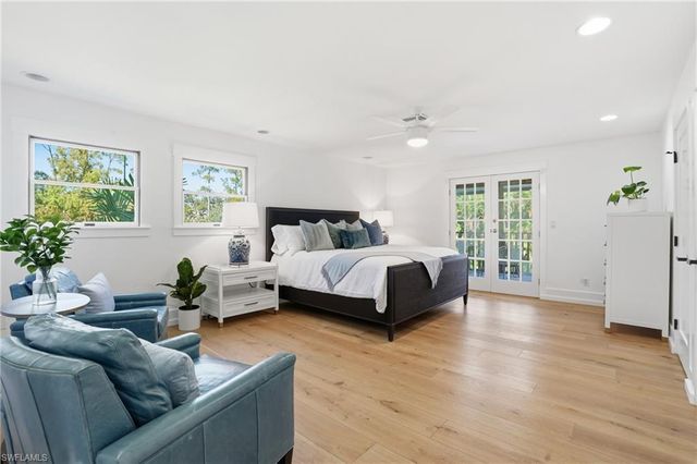 6260 Waxmyrtle WAY, Naples, FL 34109