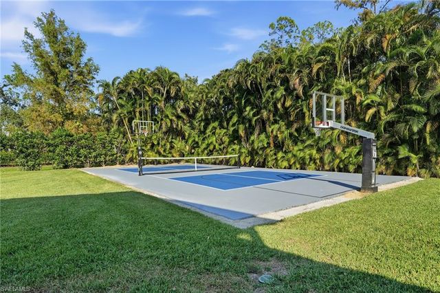 6260 Waxmyrtle WAY, Naples, FL 34109