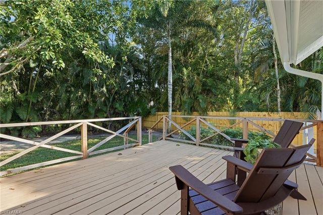 6260 Waxmyrtle WAY, Naples, FL 34109