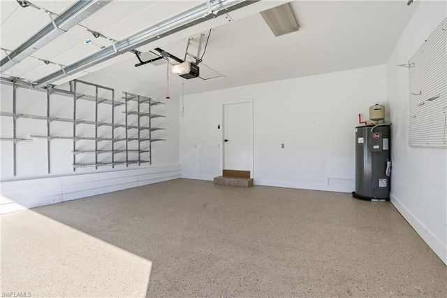 6260 Waxmyrtle WAY, Naples, FL 34109