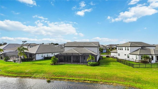 17109 SWEETWATER VILLAGE DRIVE, Lakewood Ranch, FL 34211