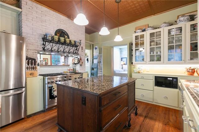 15 Ayrault Street 1, Newport, RI 02840