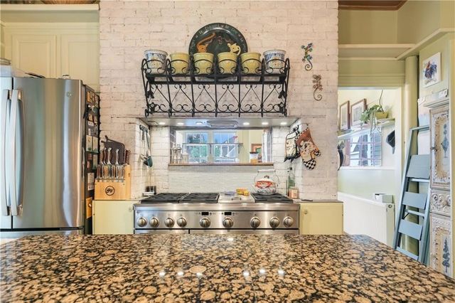 15 Ayrault Street 1, Newport, RI 02840