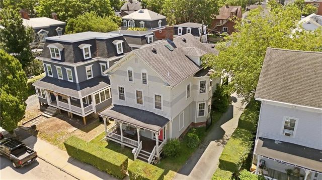 15 Ayrault Street 1, Newport, RI 02840