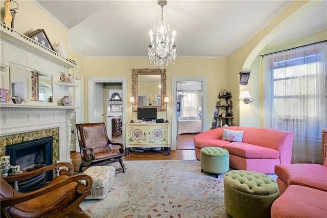 15 Ayrault Street 1, Newport, RI 02840