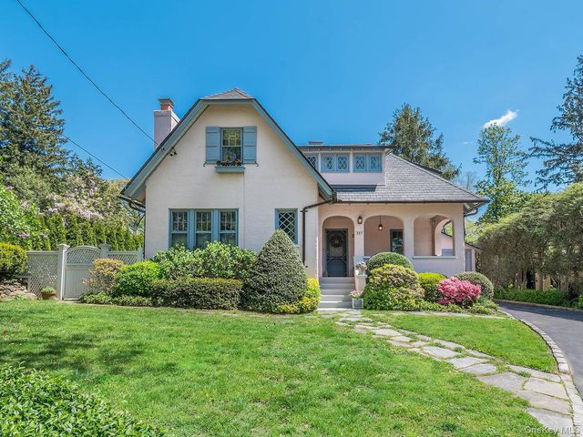 227 Littleworth Lane, Sea Cliff, NY 11579