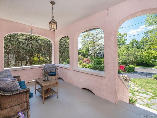 227 Littleworth Lane, Sea Cliff, NY 11579