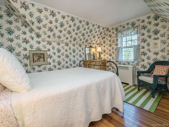 227 Littleworth Lane, Sea Cliff, NY 11579