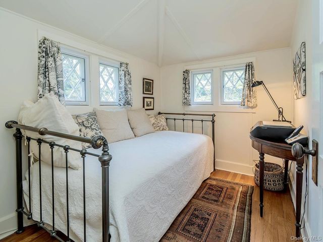 227 Littleworth Lane, Sea Cliff, NY 11579